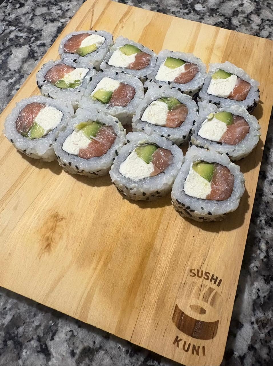 BUENOS AIRES ROLL  (10 PIEZAS)