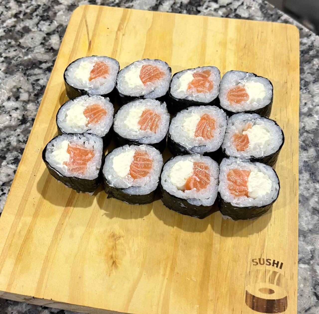 MAKI PHILA (10 PIEZAS)